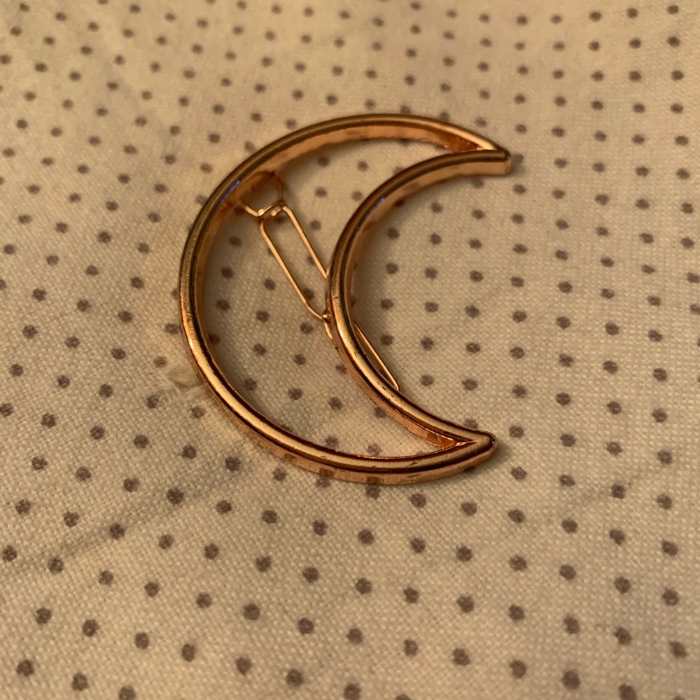 Gold hair pin